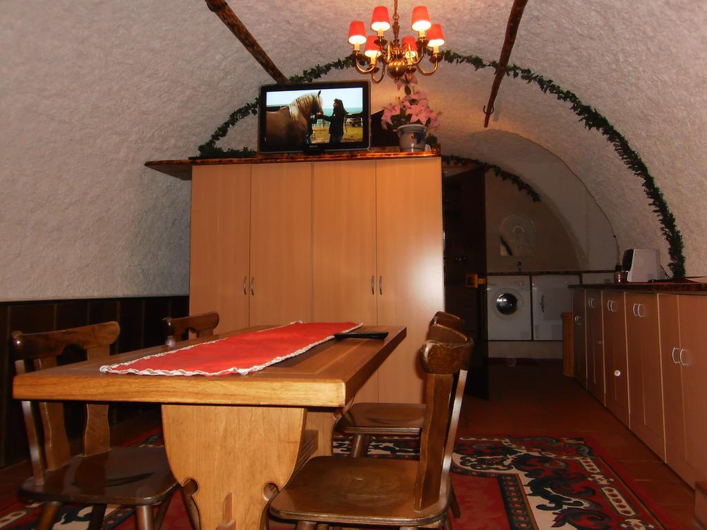 Casa Job - Gasthaus - Sauna, Whirlpool - Trun Eksteriør bilde